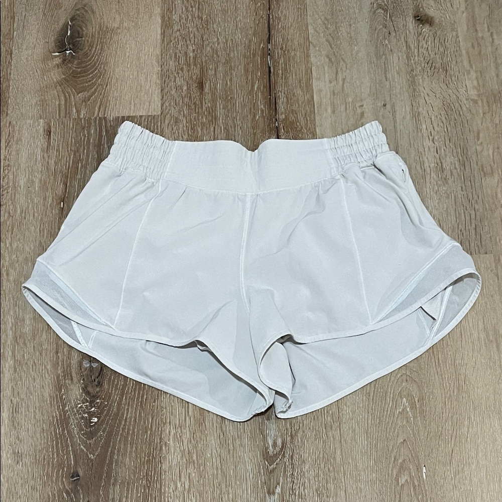 Lululemon Hotty Hot 2.5” Shorts